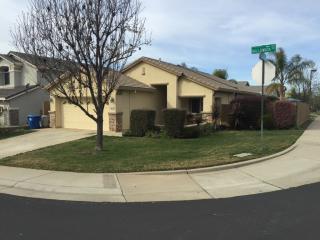 682 Hillswick Cir, Folsom, CA 95630-8472