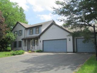 815 Tuneberg Dr, Belvidere, IL 61008-7928