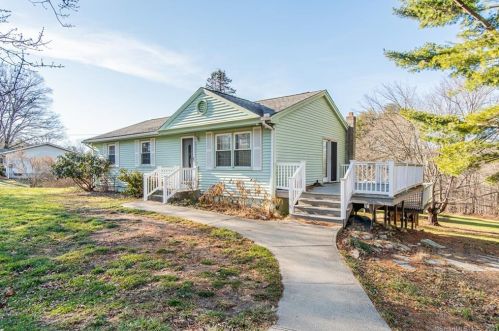 136 Lafantasie Rd, Killingly, CT 06239-2217