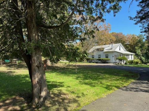 272 Silvermine Ave, Norwalk, CT 06850-1607