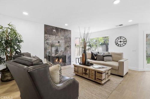 7 Rhode Is, Irvine CA  92606-1755 exterior
