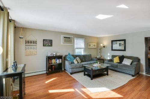 346 4th Ave, Paterson, NJ 07506-1543
