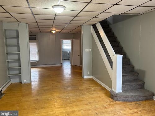 5058 F St, Philadelphia, PA 19124-3502