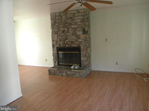 12907 Trapp Dr, Spotsylvania, VA 22551-8019