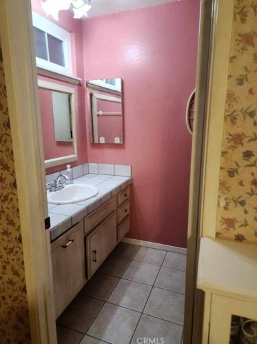 20516 Avenida Hacienda, Riverside CA  92508-2441 exterior