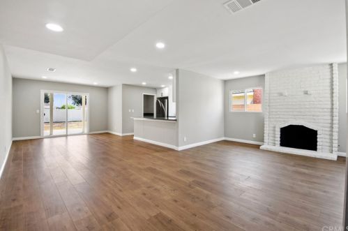 733 Toland St, Santa Ana CA  92704-2164 exterior