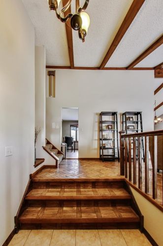 15604 Rob Roy Dr, Oak Forest, IL 60452-2738