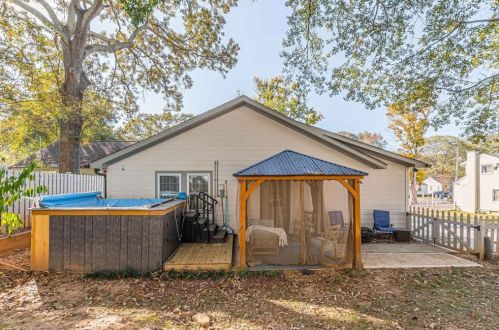 1859 Forrest Ave, Atlanta GA  30344-2411 exterior