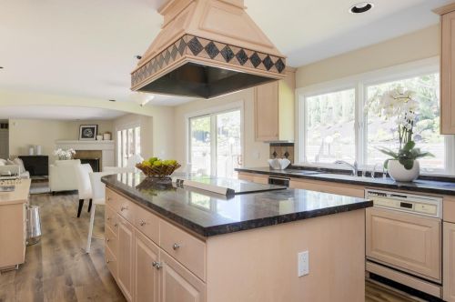 11555 Arroyo Oaks Dr, Los Altos CA 94024-6527 exterior