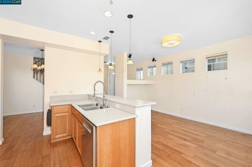 1309 Tapestry Ln, Concord, CA 94520-3927