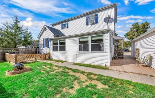 415 Maple St, Rollo, IL 60518-5120