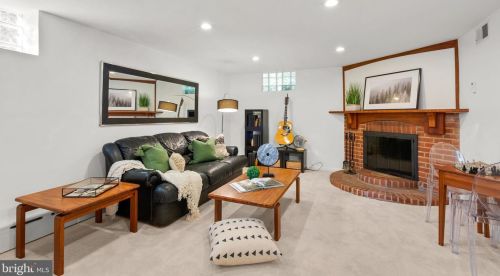 1118 Dl Dr, Silver Spring MD 20910-1601 exterior