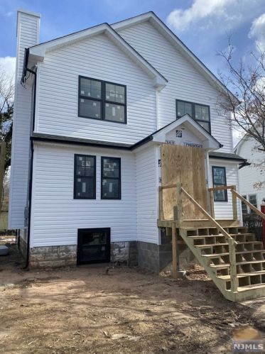 208 Indiana St, Maplewood NJ  07040-3404 exterior