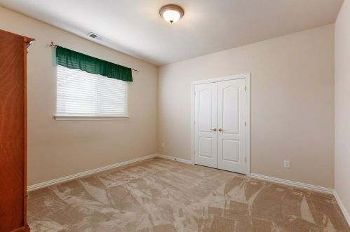 1742 Auburn Dr, Carrollton TX 75007-1452 exterior