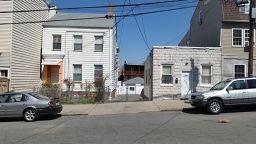 189 Mill St, Paterson, NJ 07501-2712