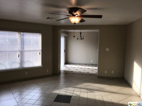 3422 Old Spanish Trl, Seguin TX  78155-7309 exterior