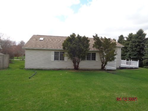 1042 Griggs Rd, Rockford, IL 61108-4579