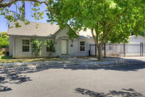 2130 Hunter St, Stockton, CA 95204-5419