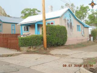 328 Park Ave, Colfax, NM 87740-3837