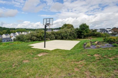 131 Saddle Ridge Dr, Noblestown, PA 15071-3726