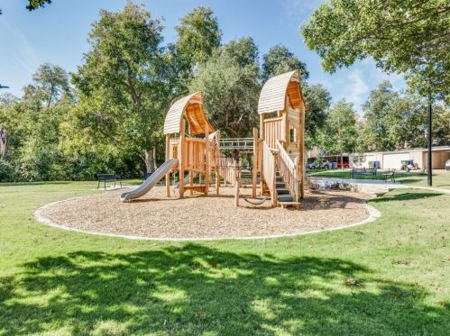 303 Vly Park Dr, Garland TX  75043-2955 exterior