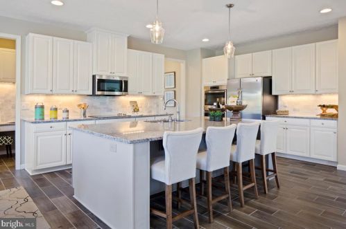 43 Winifred Dr, Hanover PA 17331 exterior