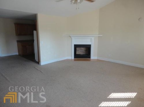 38 Head Ln, Cleveland, GA 30528-1358