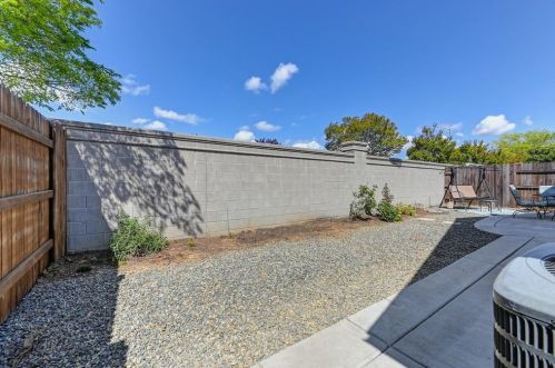 5712 Freestone Dr, Arboga CA  95901-8701 exterior