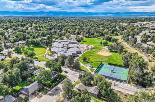 8253 Davies Ave, Englewood, CO 80112-1889