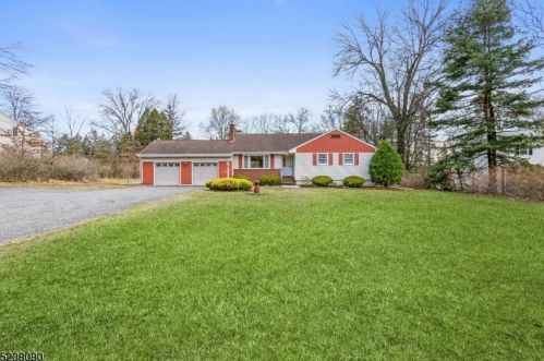 6 Stella Dr, Bridgewater, NJ 08807-1827