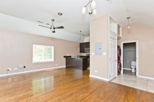700 Noble St, Chicago, IL 60642-5240