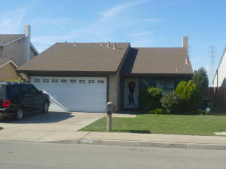 594 Mcallister St, Salinas, CA 93907-2016