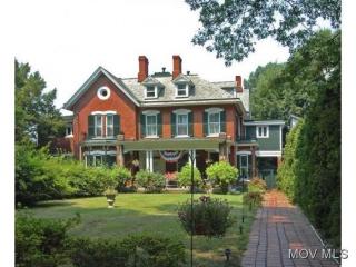 1121 Ann St, Parkersburg WV  26101-4312 exterior