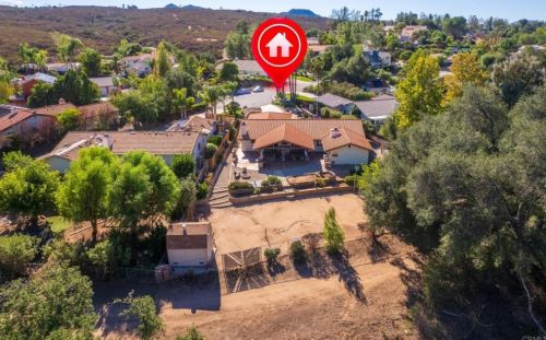 25568 Pappas Rd, Ramona, CA 92065-4908