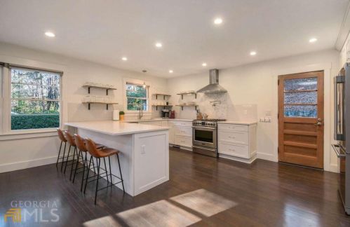 4011 Arden Way, Atlanta GA  30342-3947 exterior
