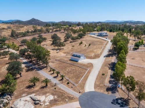 20191 Atteridge Rd, Ramona, CA 92065-6324