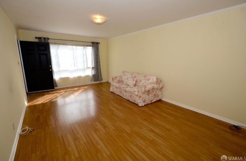 1207 43rd Ave, San Francisco, CA 94122-1212