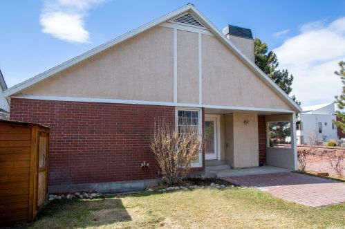 8641 Alta Cv Dr, Sandy UT 84093-1699 exterior