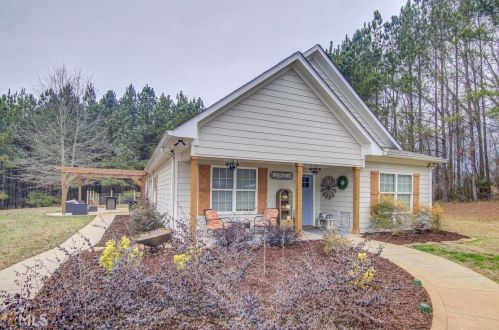 1419 Mission Rd, Madison, GA 30650-4911