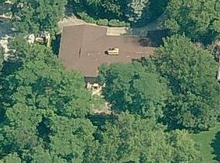 2212 Flossmoor Rd, Homewood, IL 60422-1612