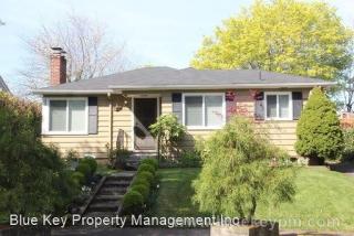 3245 85th Ave, Portland OR  97220-5246 exterior
