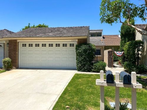 17251 Chestnut, Irvine CA  92612-2316 exterior