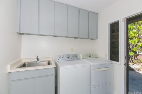 1629 Ihiloa Loop, Honolulu HI  96821-1319 exterior