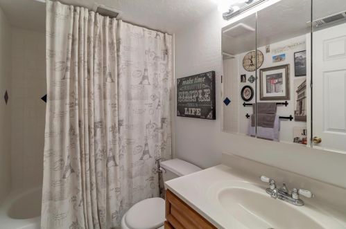 27 Monte Cresta Ave, Concord CA  94523-4213 exterior