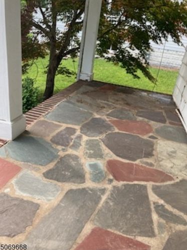 200 High St, Stirling, NJ 07980-1213
