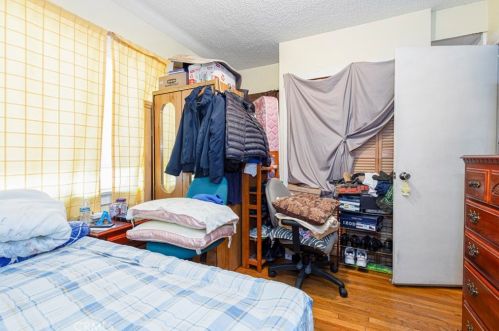 913 Maple St, Glendale CA  91205-1828 exterior