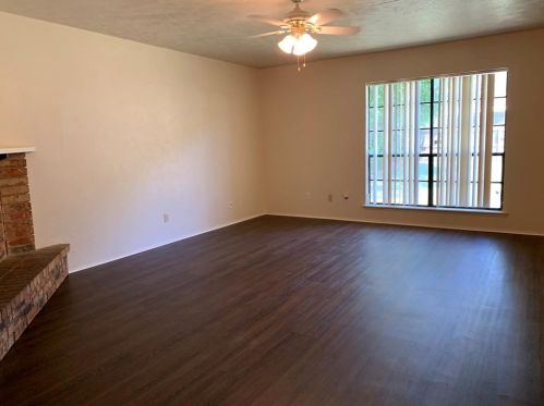 7411 Christie Ln, Dallas TX  75249-1005 exterior