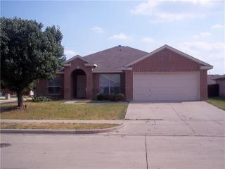 501 Alex St, Fort Worth, TX 76179-1374