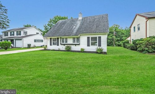 20 Sylvan Ln, Willingboro, NJ 08046-2033