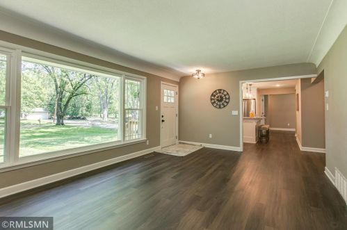 4893 121st St, Saint Paul MN  55110-5902 exterior